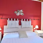 Bella Vista Apartment *